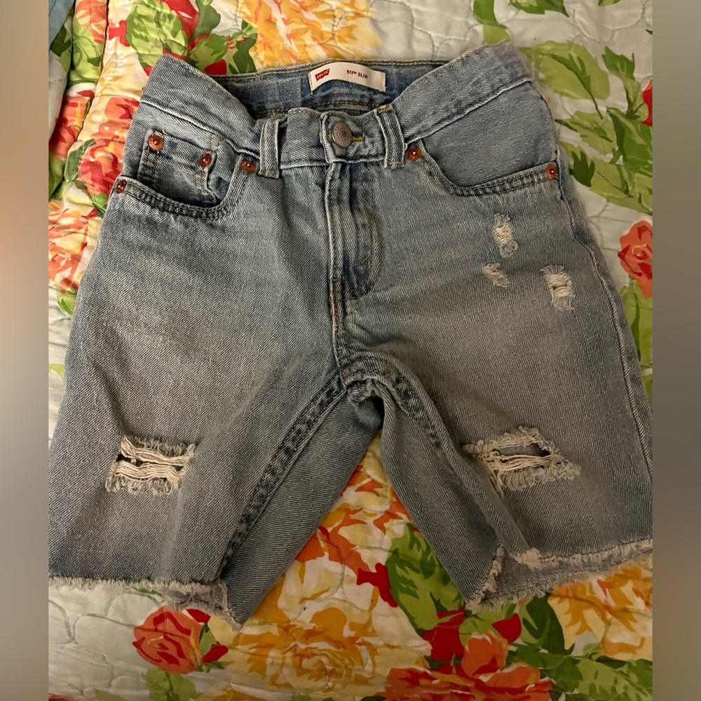Levi’s Kids Size 6 511 Slim Distressed Shorts